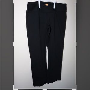 Black stretch lucy yoga pants